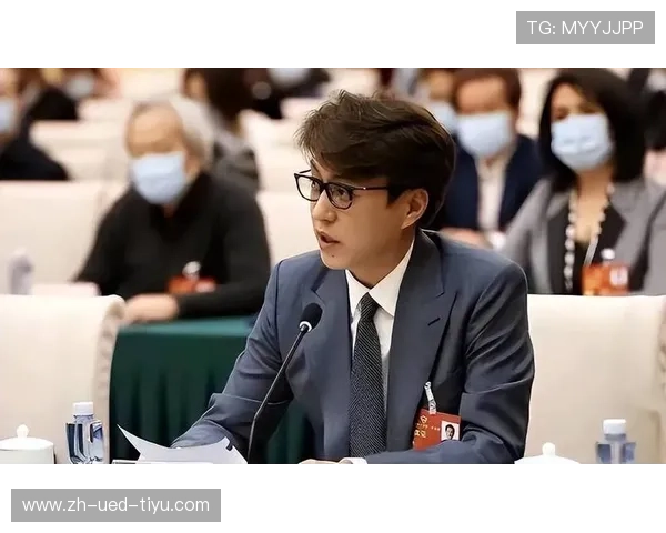 49岁田雨被靳东带火，如今和梅婷组CP演夫妻，大器晚成终于熬出头_何赛_邹北业_表演